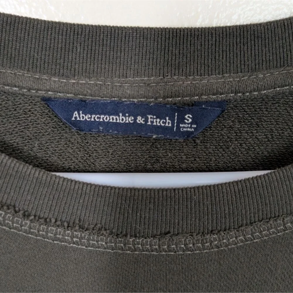 Abercrombie & Fitch Women Crew Neck Sweater Distressed Oversized Size Small